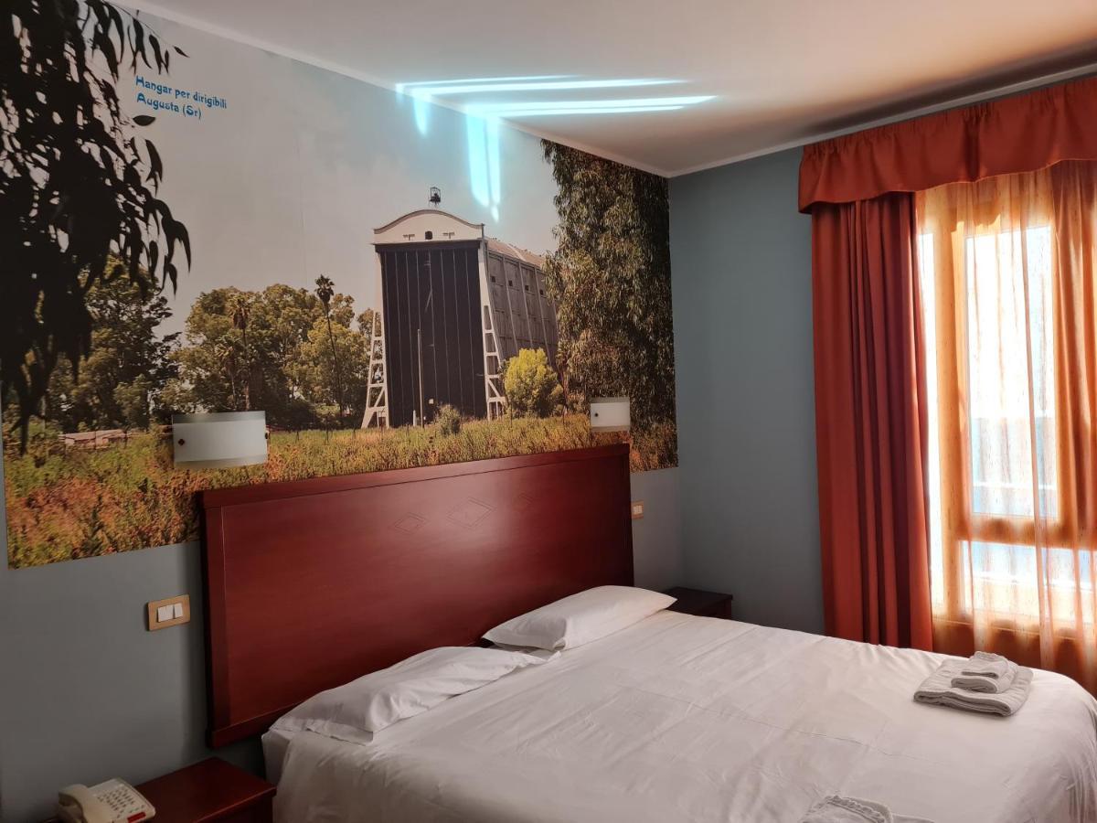 Citta Della Notte Hotel เอากุสตา ภายนอก รูปภาพ